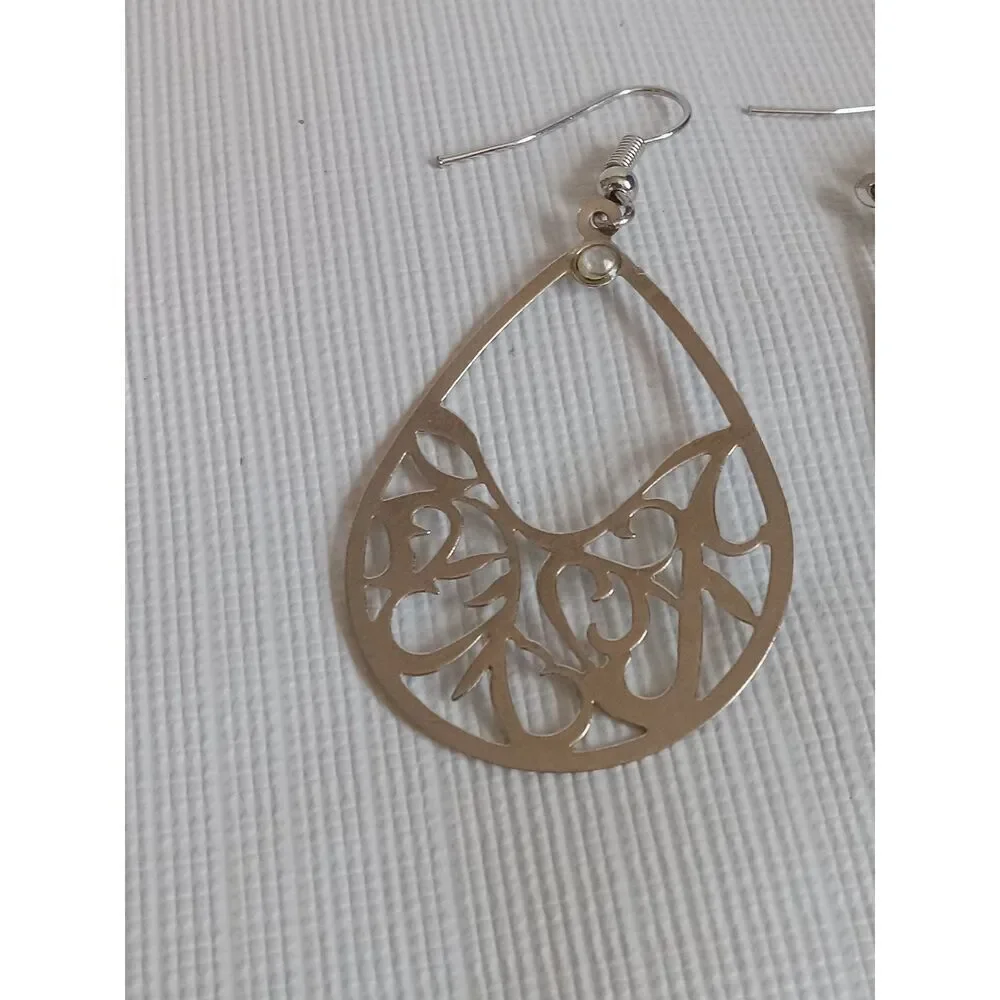 Silver Toned Cutout Arabesque Pattern Thin Metal Teardrop Dangle Drop Earrings